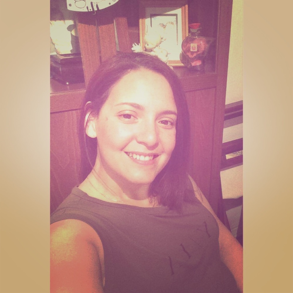 Meet your Posher, Zoila